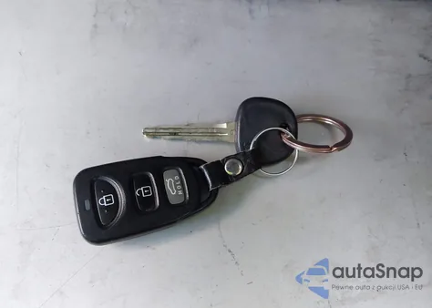 2018 Hyundai Elantra Sel из США, поврежденный, VIN 5NPD84LF9JH283570